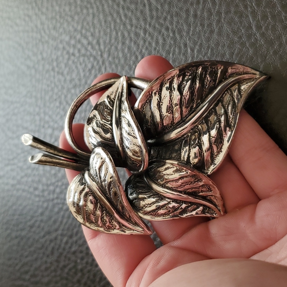 VTG Tortolani brooch